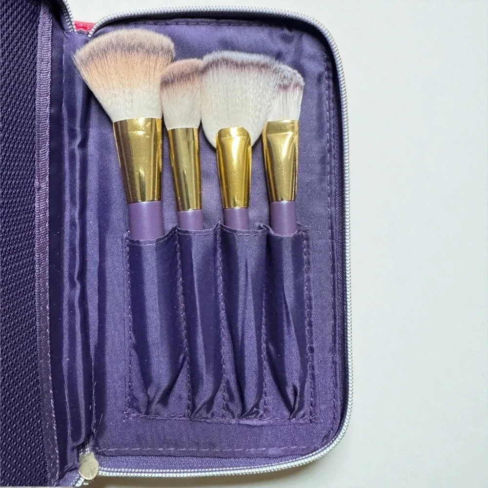 Isaac Mizrahi Poppy Leopard Cosmetic Brush Case NWOT